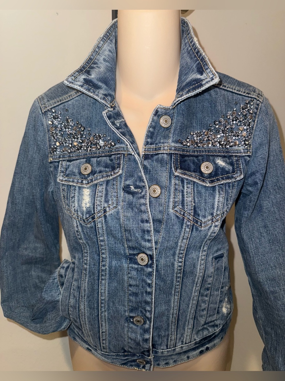 Abercrombie & Fitch women's distressed embellished denim jacket XS